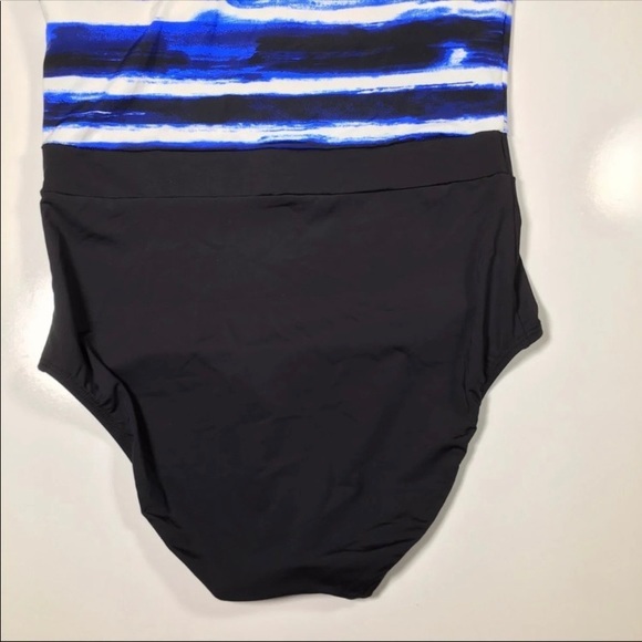 Skye One Piece Swimsuit Small - Picture 6 of 12